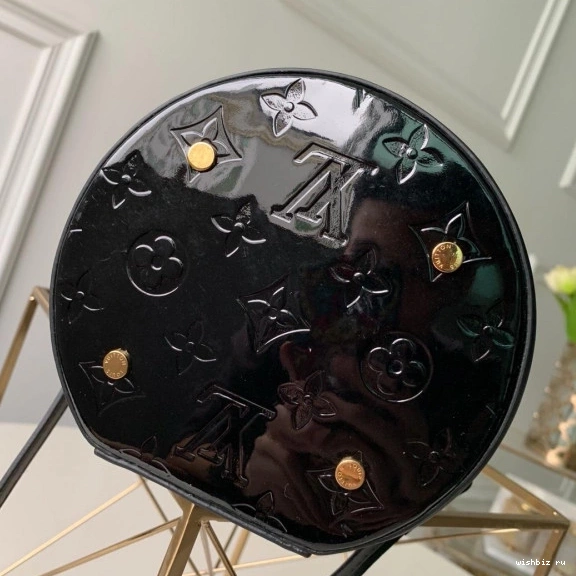 WIS CANNES LOUIS VUITTON 1026